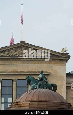 Alte Nationalgalerie und neuen Museums in Berlin Deutschland Europa Stockfoto