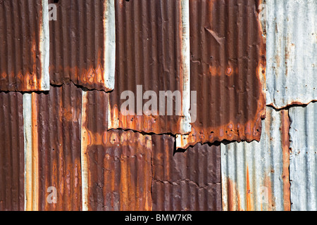 Wellblech-Platten an der Wand rosten Schuppen Texas USA Stockfoto