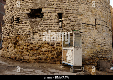 alte historische Gebäude im islamischen Kairo, Kairo, Ägypten Stockfoto