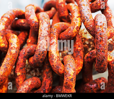 Schließen Sie herauf Bild der alten rostigen Kette Stockfoto