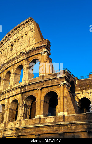 Italien, Rom, das Kolosseum. Stockfoto