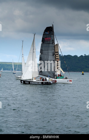 Yachten zu Beginn der Runde Großbritannien Yacht Race 2010, Plymouth, UK. Stockfoto