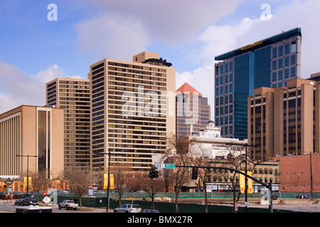 Teilansicht der Innenstadt von Salt Lake City Utah zeigt das Wells Fargo Center, One Utah Center, American Türme und andere prominen Stockfoto