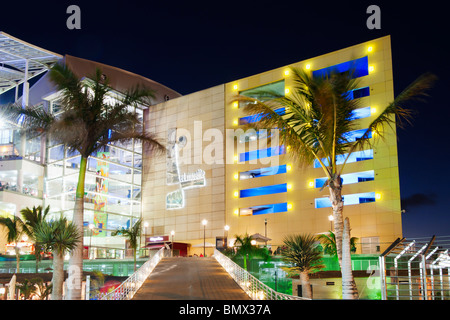 Centro Comercial El Muelle nahe Parque Santa Catalina in Las Palmas auf Gran Canaria Stockfoto