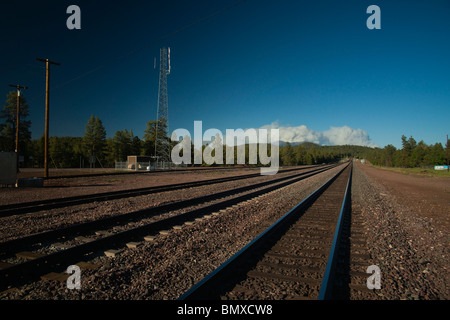 Wolken aus dem Schultz-Wald Feuer Umschlag Flagstaff Arizona als drei Brände Start am 20. Juni 2010 - gesehen von Williams Stockfoto