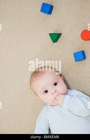 Baby und Bausteine Stockfoto