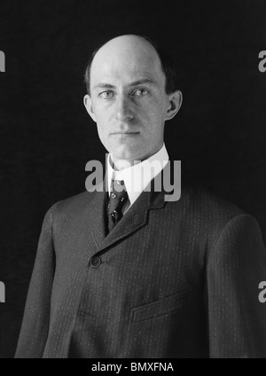 Portraitfoto circa 1905 von amerikanischer Luftfahrtpionier Wilbur Wright (1867 – 1912) - einer der berühmten "Gebrüder Wright". Stockfoto