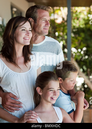 Glückliche Familie im freien Stockfoto