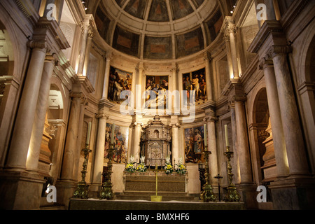 Altar der Kirche Santa Maria Jeronimos Kloster Mosteiro DOS Jerominos in Belem, Lissabon, Portugal, Europa Stockfoto