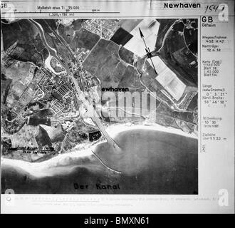 Newhaven - Sussex 12. April 1939 Hafen, Befestigungen & Küstenschutz Stockfoto