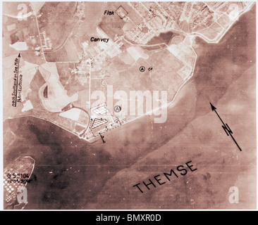 Canvey Island - Essex 1940 chemische Lagertanks & Befestigungen Stockfoto