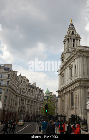 A Straßenszene von St. Pauls Hof, City of London Stockfoto