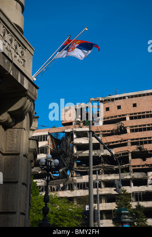 Regierungsgebäude in 1999 von der NATO bombardiert und Links intakt Mitteleuropa der Belgrad-Serbien Stockfoto