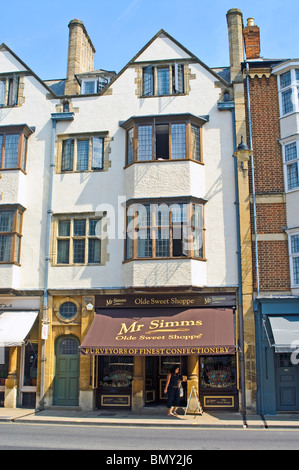 Herr Simms Olde Sweet Shoppe in der High Street, Oxford, England Stockfoto