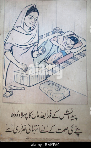 Abdul Satar Edhi betreibt Rettungsdienste und Waisenhaus in Karachihealth Bildung Poster für Frauen in pakistan Stockfoto