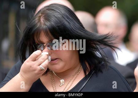 Beerdigung des ehemaligen Stereophonics-Schlagzeuger Stuart Cable in seiner Heimatstadt Aberdare in South Wales Valleys. Stockfoto