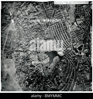 London - Wimbledon 27. September 1940 England Lawn Tennis Club Kraftwerk Luftwaffe Luftaufnahme gemeinsame Wombles Stockfoto