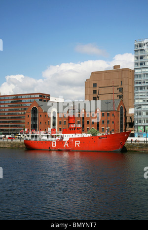 Das ehemalige Bar Feuerschiff festgemacht an Canning docken an den Fluss Mersey, Sanierung von dieser historischen Dock wurde 2009 abgeschlossen Stockfoto