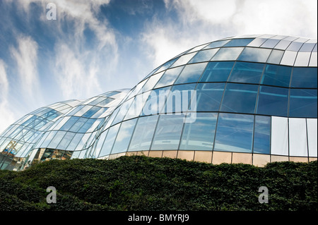 Die Sage Gateshead. Live-Musik-Treffpunkt und Zentrum für musikalische Bildung von Norman Foster entworfen. Stockfoto