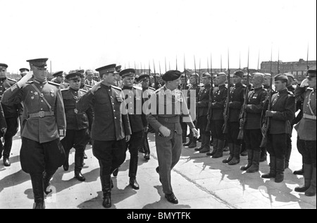 FELDMARSCHALL BERNARD MONTGOMERY bei einem Besuch in Moskau im Jahre 1945 Stockfoto