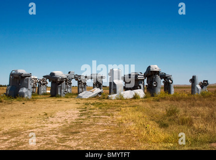 Carhenge ist eine Nachbildung von Stonehenge gebaut mit alten Autos von Jim Reinders in Allianz Nebraska Stockfoto