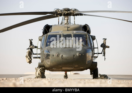 Vorderansicht des UH - 60L Black Hawk Hubschrauber. Stockfoto