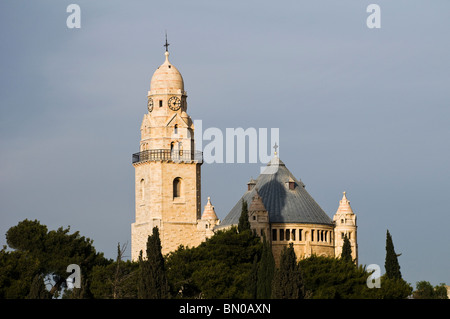 Kirche der Apostel und der Dormitio-Abtei auf dem Berg Zion in Jerusalem. Stockfoto