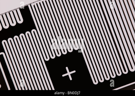 Mikrofluidische Ätzglas haarfeinen Chip mischen Mutiple Fluidströme von Flüssigkeiten in Mikro- und Nano Technologie-Anwendungen Stockfoto