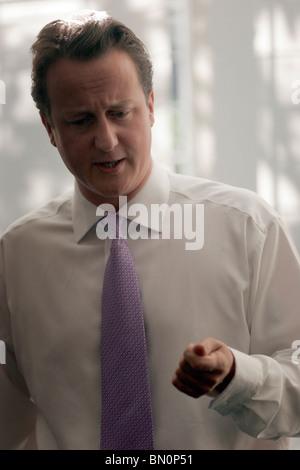 Uhr David Cameron bei Coplands Schule Brent uk Stockfoto