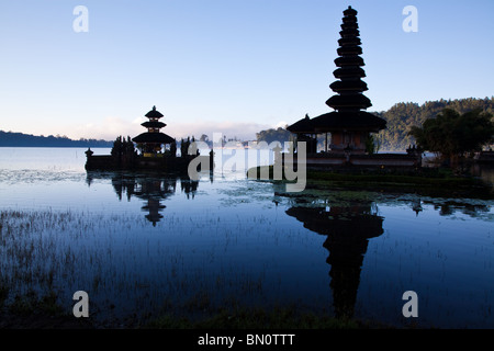 Pura Ulun Danu Bratan oder Pura Bratan ist eine große Wasser-Tempel in Bali, am Lake Bratan Stockfoto