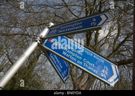 Themse Weg Zeichen Stockfoto