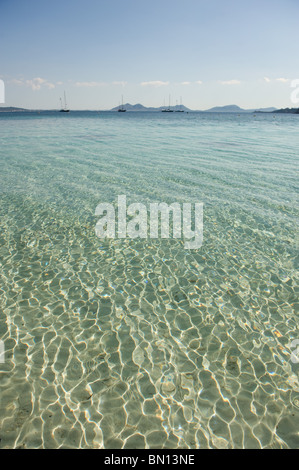 Ein Blick auf Pollenca Bucht Blick nach Süden nach Alcudia vom Strand von Formentor, Mallorca Spanien 2010 Stockfoto