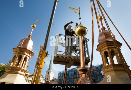 Bau einer neuen Zwiebelturm für eine Barock-Gebäude-Prag Stockfoto