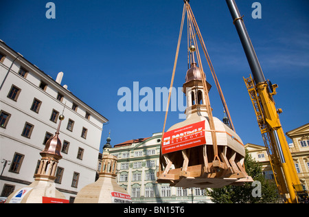 Bau einer neuen Zwiebelturm für eine Barock-Gebäude-Prag Stockfoto