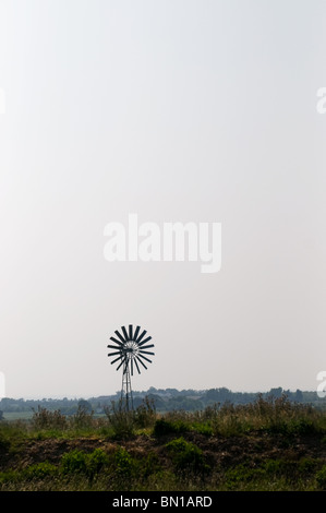 Eine windgetriebenen Wasserpumpe auf der Isle of Sheppey in Kent.  Foto von Gordon Scammell Stockfoto