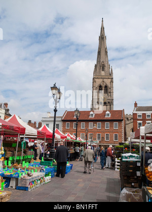 Am Marktplatz in Newark on Trent, Nottinghamshire, England UK Stockfoto