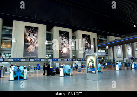 Abfahrt Hall von Nizza Cote d ' Azur Flughafen, Frankreich Stockfoto