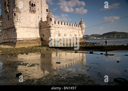 Symbol Belem Turm Torre de Belem, prominentes Beispiel des portugiesischen manuelinischen Stils in Belem, Lissabon, Portugal, Europa Stockfoto