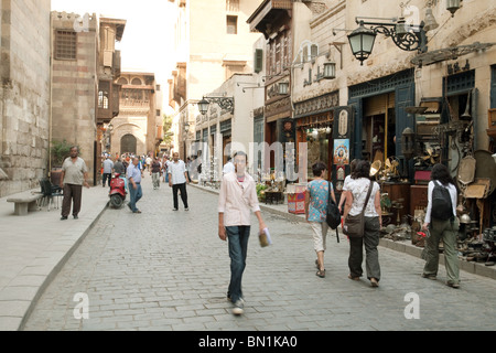 Straßenszene in Kairos Khan al Khalili Markt, dem islamischen Viertel, kairo Ägypten Afrika Stockfoto