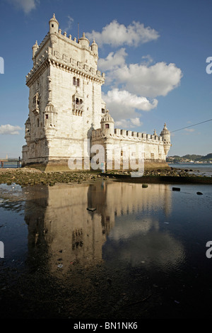 Symbol Belem Turm Torre de Belem, prominentes Beispiel des portugiesischen manuelinischen Stils in Belem, Lissabon, Portugal, Europa Stockfoto