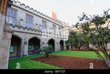 Universität Viereck. Bitte klicken Sie für Informationen. Stockfoto