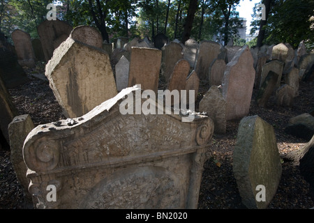 Alte jüdische Friedhof in Josefov, Prag Stockfoto