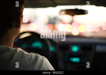 Fahren im Berufsverkehr Stockfoto