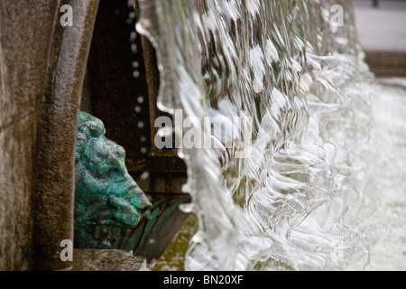 Brunnen in Rustavelis Moedani in Zentrum von Tiflis Georgien Stockfoto