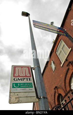 Bushaltestelle und Lampe post Rochdale Greater Manchester Stockfoto