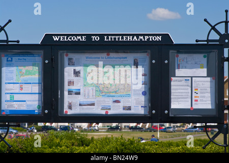 Willkommen bei Littlehampton Schwarzes Brett an der Strandpromenade West Sussex England Stockfoto