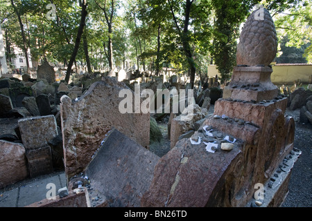 Alte jüdische Friedhof in Josefov, Prag Stockfoto