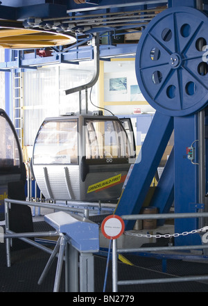 Schweizer Alpen-Seilbahn: erste Gondelbahn ab Grindelwald Schweizer Berner Alpen Ski Resort Stockfoto