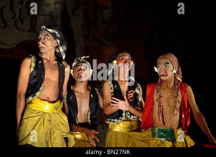 Im Palast in Ubud, Bali, Indonesien. Jeden Abend eine Aufführung von einem Hindu Ballett oder Schauspiel von gut gegen Böse findet statt. Stockfoto