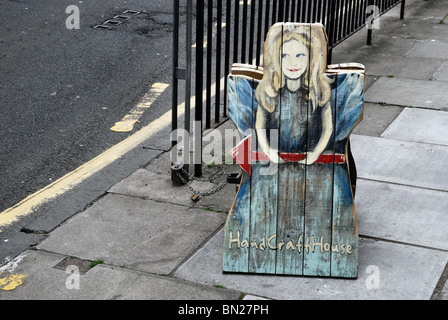 Handgemachte Zeichen Werbung einen Handwerksladen in Edinburgh. Stockfoto